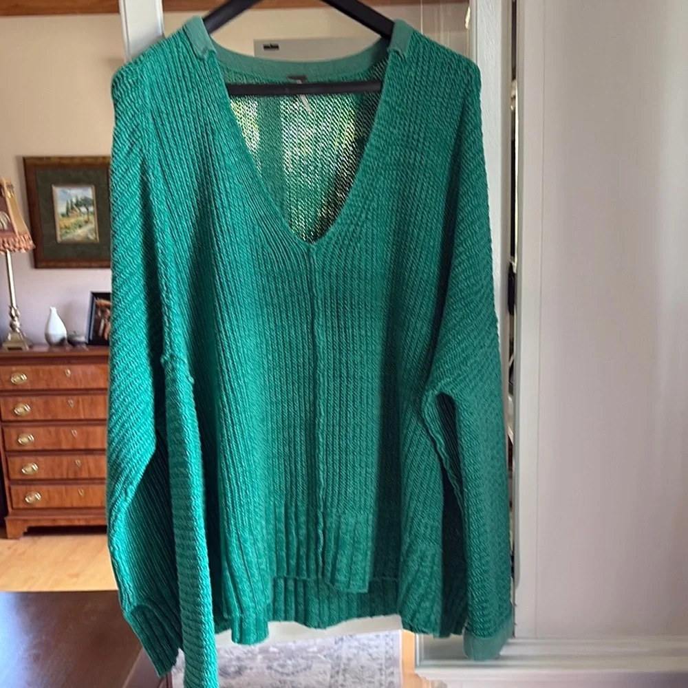 Free People Oversized Green V-Neck Chunky Knit Sweater Med/Large - Picture 8 of 15